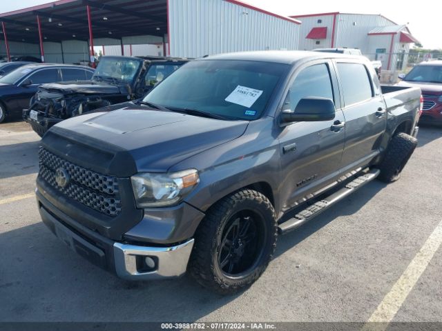 Photo 1 VIN: 5TFDW5F18JX747514 - TOYOTA TUNDRA 