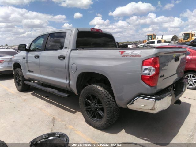 Photo 2 VIN: 5TFDW5F18KX805803 - TOYOTA TUNDRA 4WD 