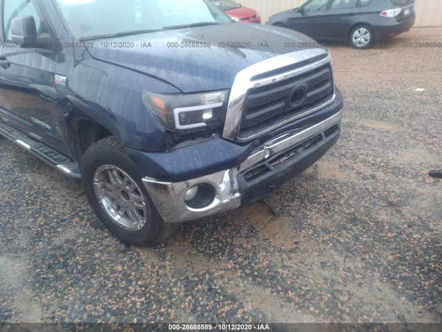 Photo 5 VIN: 5TFDW5F19AX139081 - TOYOTA TUNDRA 4WD TRUCK 