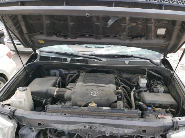 Photo 6 VIN: 5TFDW5F19BX205145 - TOYOTA TUNDRA CRE 