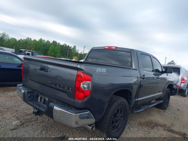 Photo 3 VIN: 5TFDW5F19EX381584 - TOYOTA TUNDRA 