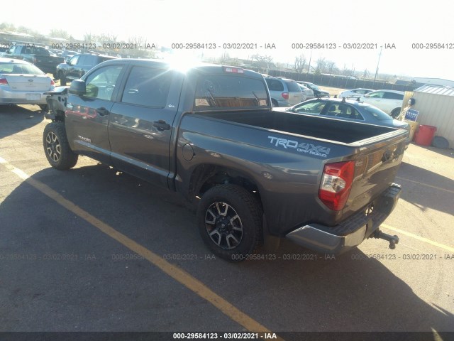 Photo 2 VIN: 5TFDW5F19FX418120 - TOYOTA TUNDRA 4WD TRUCK 