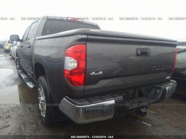 Photo 2 VIN: 5TFDW5F19GX517960 - TOYOTA TUNDRA 4WD TRUCK 