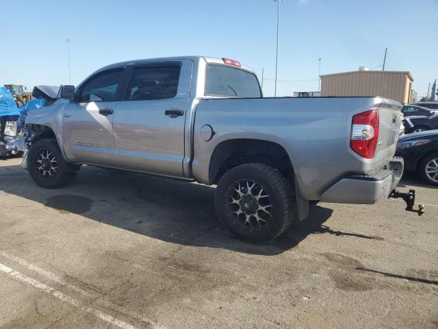 Photo 1 VIN: 5TFDW5F19HX632754 - TOYOTA TUNDRA 