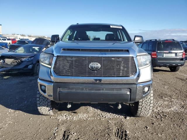 Photo 4 VIN: 5TFDW5F19JX689574 - TOYOTA TUNDRA CRE 