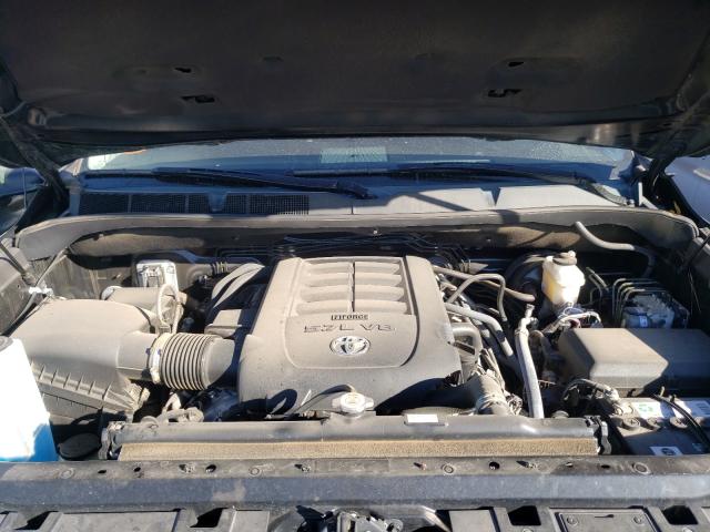 Photo 6 VIN: 5TFDW5F19JX765021 - TOYOTA TUNDRA CRE 