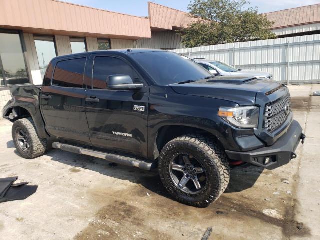 Photo 3 VIN: 5TFDW5F19JX771823 - TOYOTA TUNDRA CRE 