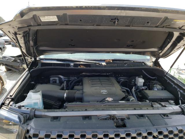 Photo 6 VIN: 5TFDW5F19KX784136 - TOYOTA TUNDRA CRE 