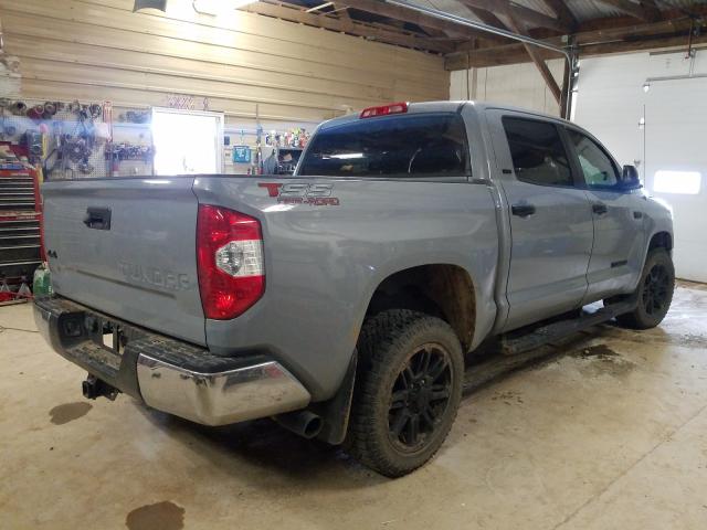 Photo 3 VIN: 5TFDW5F19KX793600 - TOYOTA TUNDRA CRE 