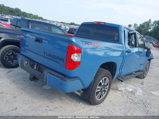 Photo 3 VIN: 5TFDW5F19KX812310 - TOYOTA TUNDRA 