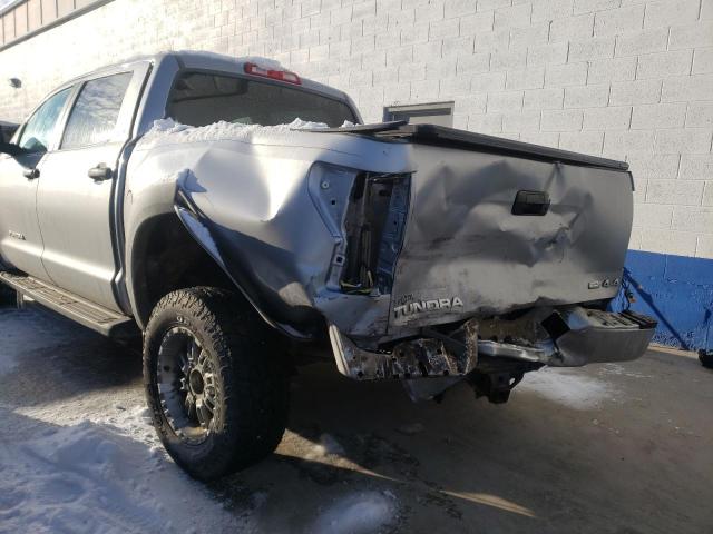 Photo 8 VIN: 5TFDW5F1XAX114884 - TOYOTA TUNDRA CRE 