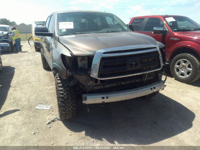 Photo 5 VIN: 5TFDW5F1XBX207499 - TOYOTA TUNDRA 4WD TRUCK 