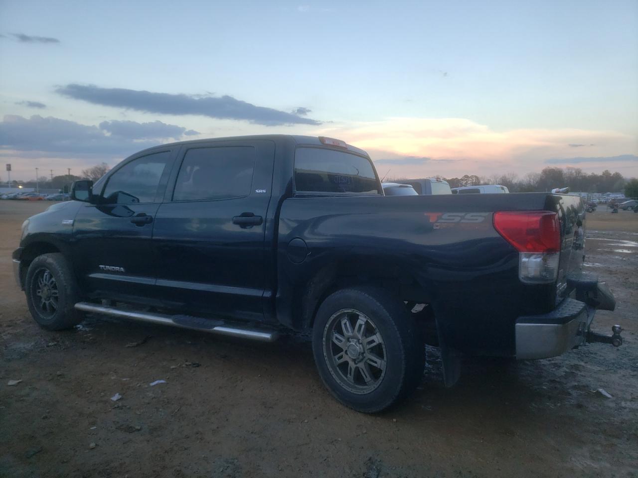 Photo 1 VIN: 5TFDW5F1XDX313986 - TOYOTA TUNDRA 