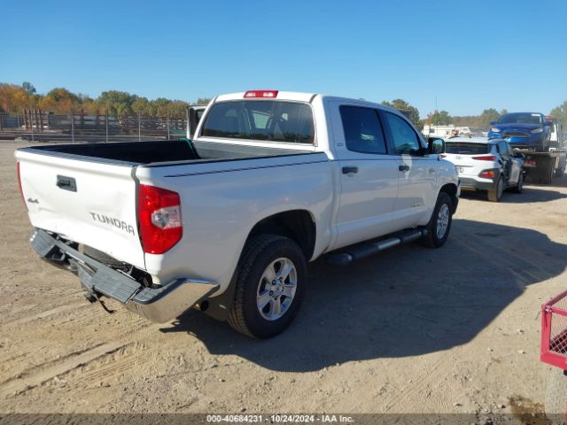 Photo 3 VIN: 5TFDW5F1XGX493958 - TOYOTA TUNDRA 