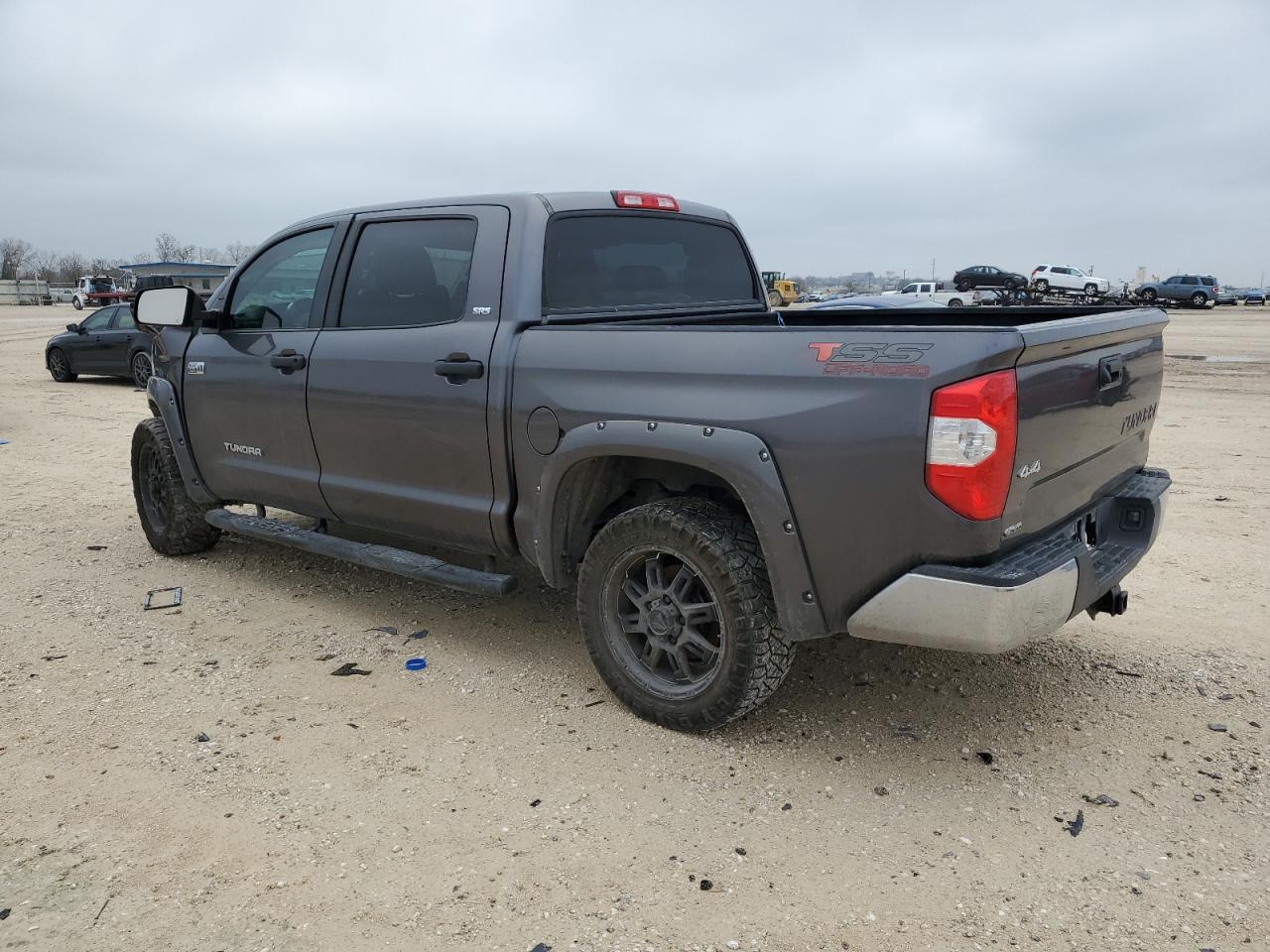 Photo 1 VIN: 5TFDW5F1XGX510211 - TOYOTA TUNDRA 