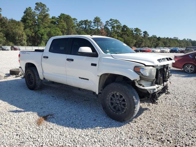 Photo 3 VIN: 5TFDW5F1XGX528692 - TOYOTA TUNDRA CRE 