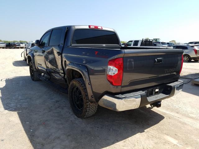 Photo 2 VIN: 5TFDW5F1XHX611282 - TOYOTA TUNDRA CRE 