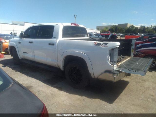 Photo 2 VIN: 5TFDW5F1XHX625277 - TOYOTA TUNDRA 