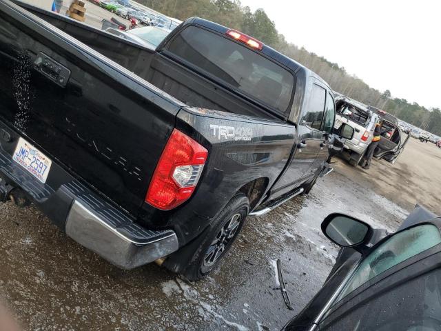 Photo 2 VIN: 5TFDW5F1XHX665293 - TOYOTA TUNDRA CRE 