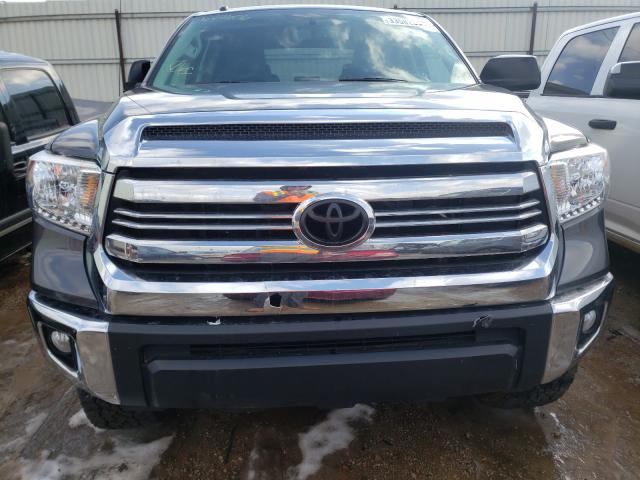 Photo 8 VIN: 5TFDW5F1XHX677606 - TOYOTA TUNDRA CRE 