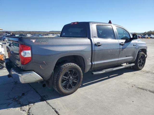 Photo 2 VIN: 5TFDW5F1XJX699577 - TOYOTA TUNDRA CRE 