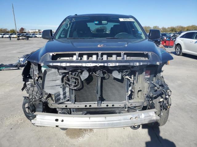 Photo 4 VIN: 5TFDW5F1XJX699577 - TOYOTA TUNDRA CRE 