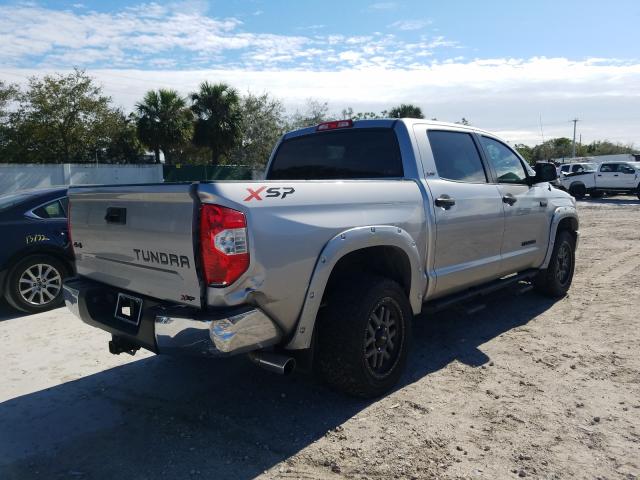 Photo 3 VIN: 5TFDW5F1XJX699935 - TOYOTA TUNDRA CRE 