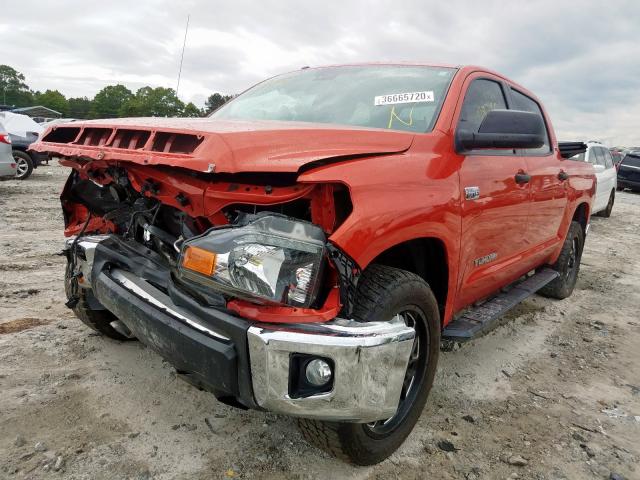 Photo 1 VIN: 5TFDW5F1XJX755453 - TOYOTA TUNDRA CRE 