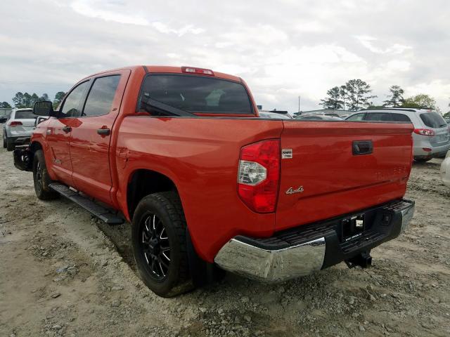 Photo 2 VIN: 5TFDW5F1XJX755453 - TOYOTA TUNDRA CRE 