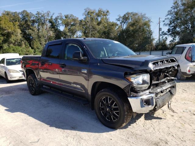 Photo 3 VIN: 5TFDW5F1XJX765786 - TOYOTA TUNDRA CRE 