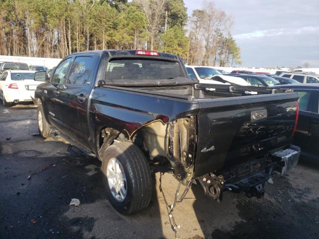 Photo 2 VIN: 5TFDW5F1XJX770745 - TOYOTA TUNDRA CRE 