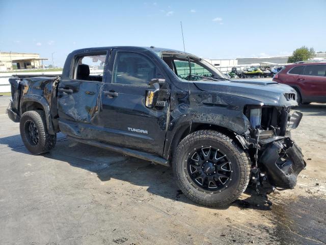 Photo 3 VIN: 5TFDW5F1XKX798465 - TOYOTA TUNDRA CRE 