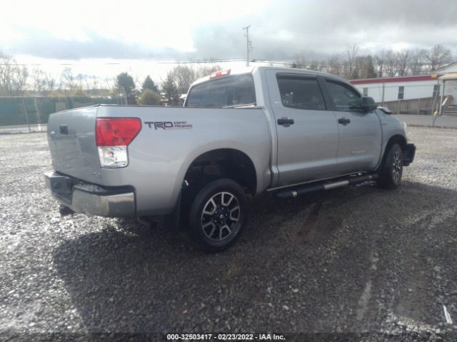 Photo 3 VIN: 5TFDY5F10BX187547 - TOYOTA TUNDRA 4WD TRUCK 