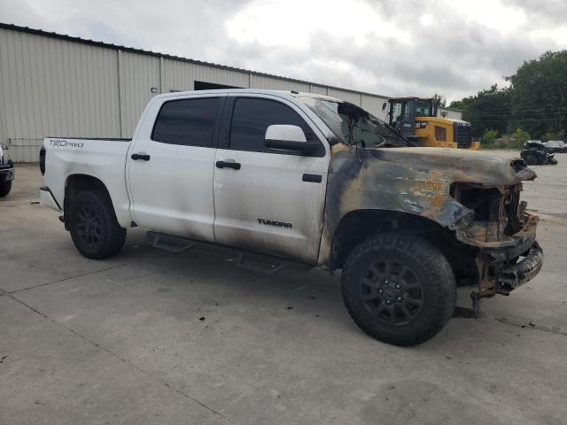 Photo 3 VIN: 5TFDY5F10FX473520 - TOYOTA TUNDRA CRE 