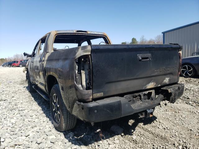 Photo 2 VIN: 5TFDY5F10GX500300 - TOYOTA TUNDRA CRE 