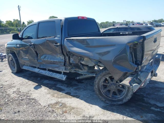 Photo 2 VIN: 5TFDY5F10GX548413 - TOYOTA TUNDRA 