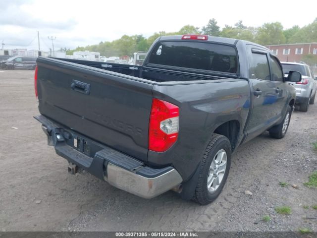 Photo 3 VIN: 5TFDY5F10JX681115 - TOYOTA TUNDRA 