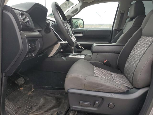 Photo 6 VIN: 5TFDY5F10JX688145 - TOYOTA TUNDRA 