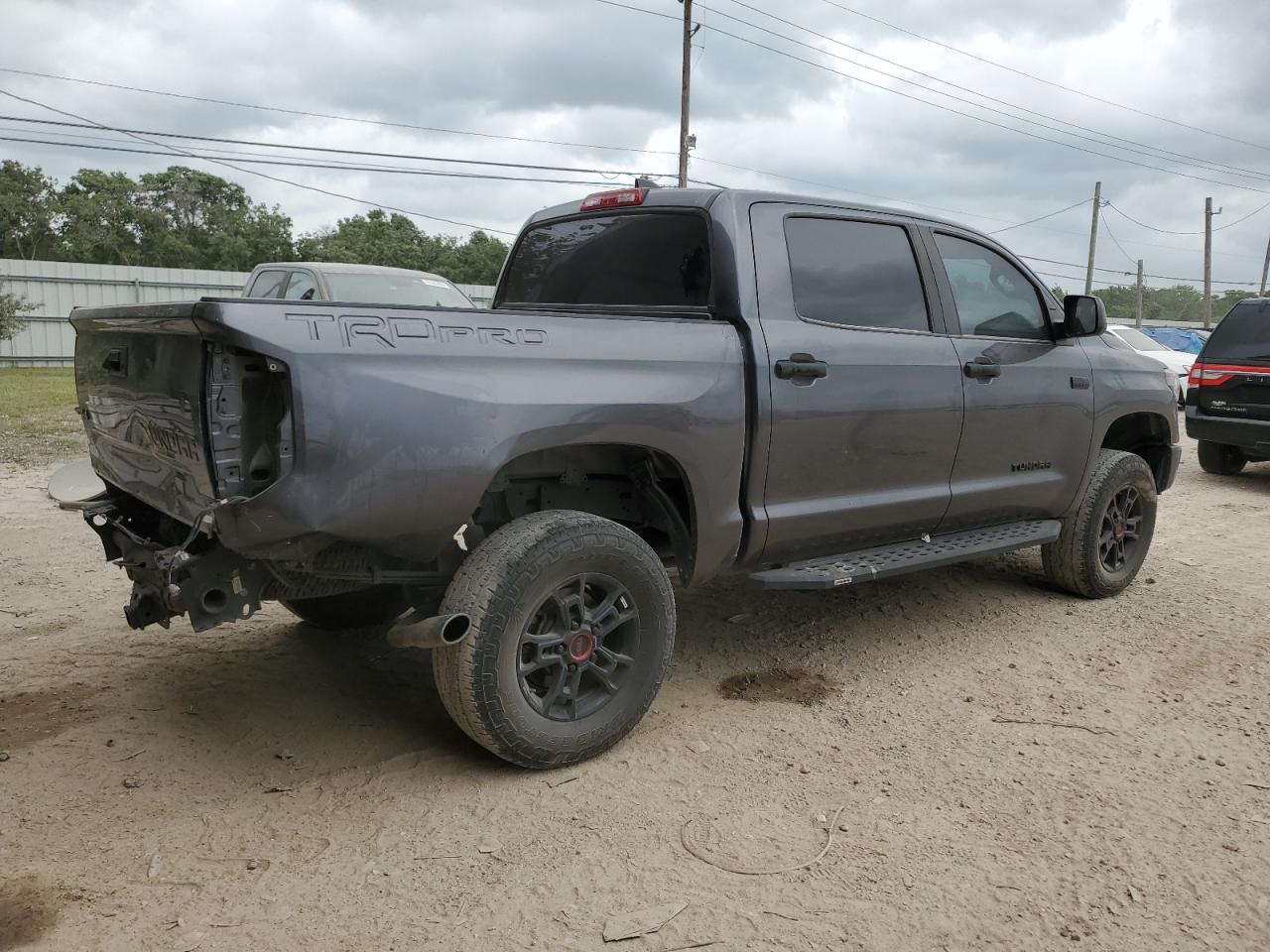 Photo 2 VIN: 5TFDY5F10LX911982 - TOYOTA TUNDRA 