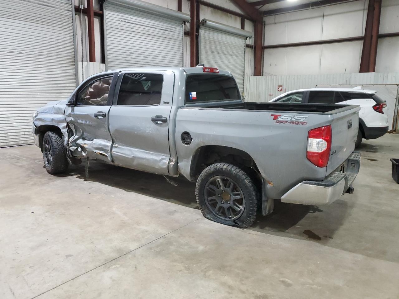 Photo 1 VIN: 5TFDY5F10MX958558 - TOYOTA TUNDRA 