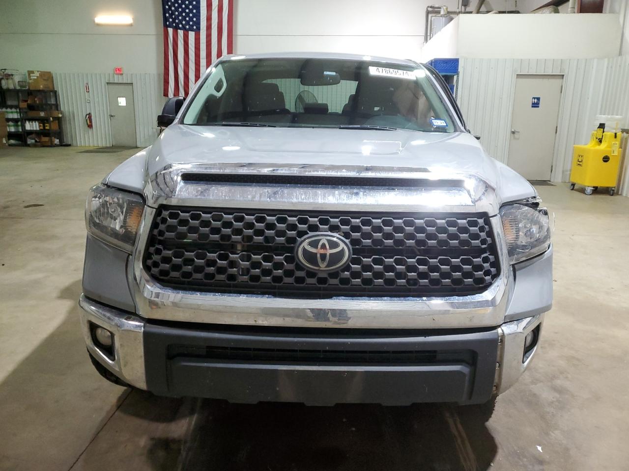 Photo 4 VIN: 5TFDY5F10MX958558 - TOYOTA TUNDRA 