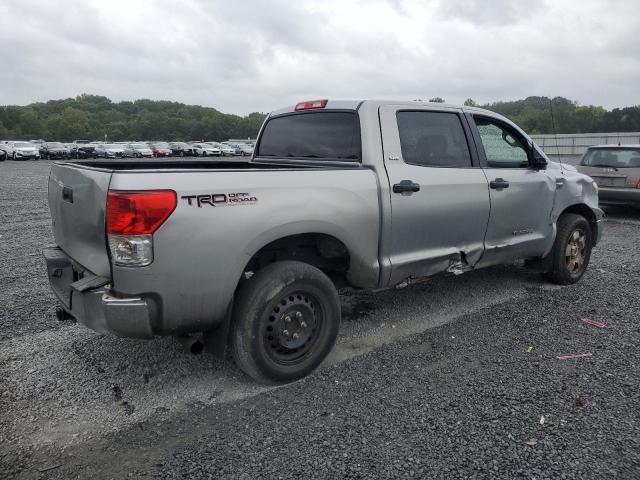 Photo 2 VIN: 5TFDY5F11BX170594 - TOYOTA TUNDRA CRE 