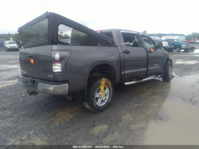 Photo 3 VIN: 5TFDY5F11CX218418 - TOYOTA TUNDRA 4WD TRUCK 