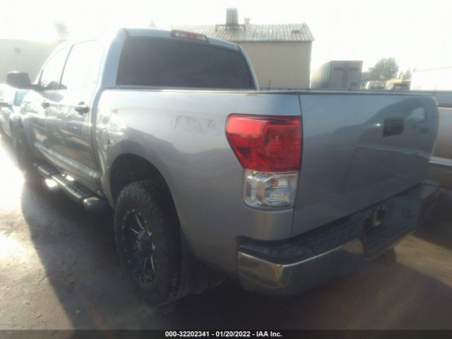 Photo 2 VIN: 5TFDY5F11CX225160 - TOYOTA TUNDRA 4WD TRUCK 