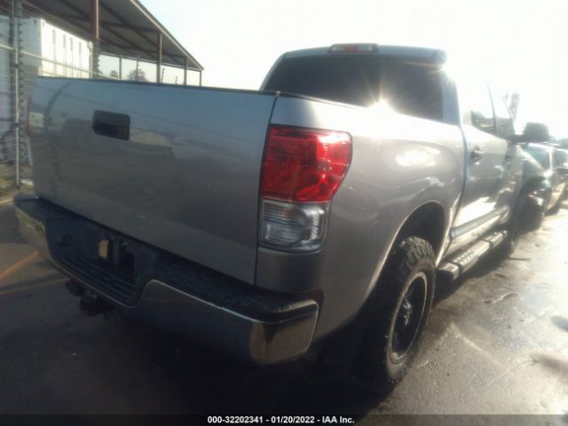 Photo 3 VIN: 5TFDY5F11CX225160 - TOYOTA TUNDRA 4WD TRUCK 