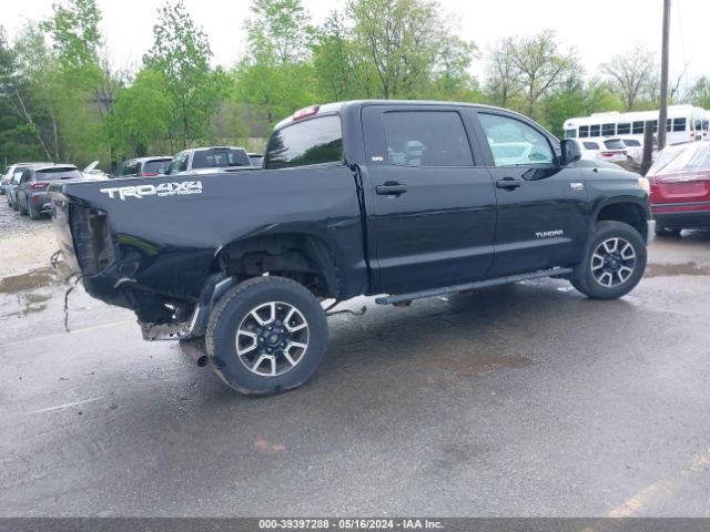 Photo 3 VIN: 5TFDY5F11EX392895 - TOYOTA TUNDRA 