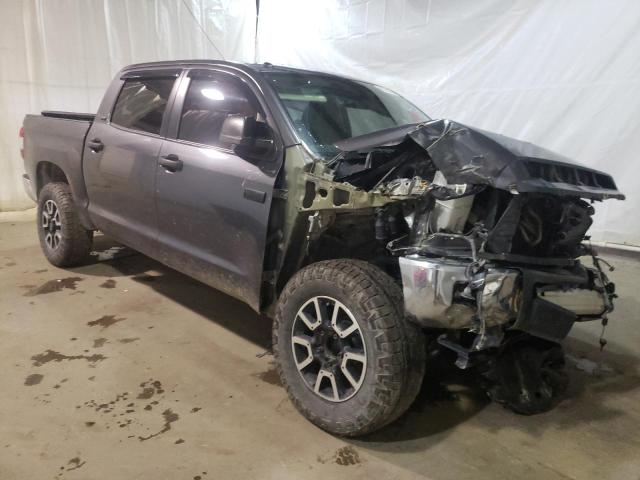 Photo 3 VIN: 5TFDY5F11GX539526 - TOYOTA TUNDRA CRE 