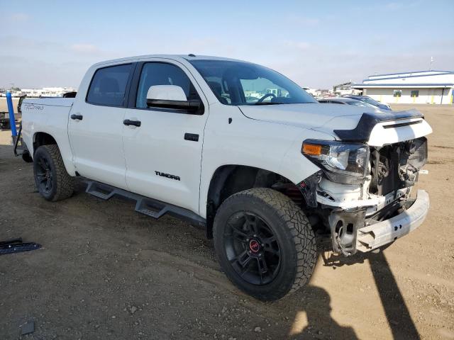 Photo 3 VIN: 5TFDY5F11GX554396 - TOYOTA TUNDRA CRE 