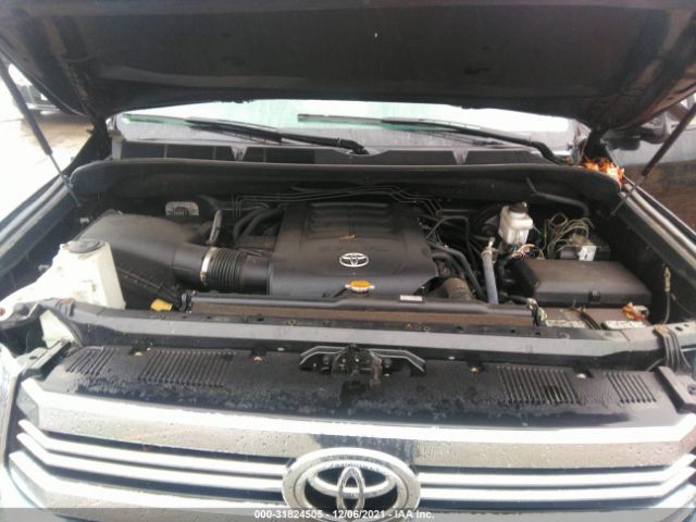 Photo 9 VIN: 5TFDY5F11HX594799 - TOYOTA TUNDRA 4WD 