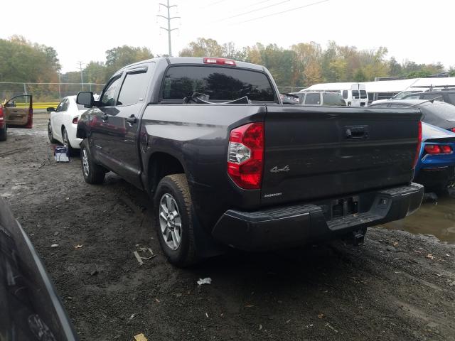 Photo 2 VIN: 5TFDY5F11HX614887 - TOYOTA TUNDRA CRE 